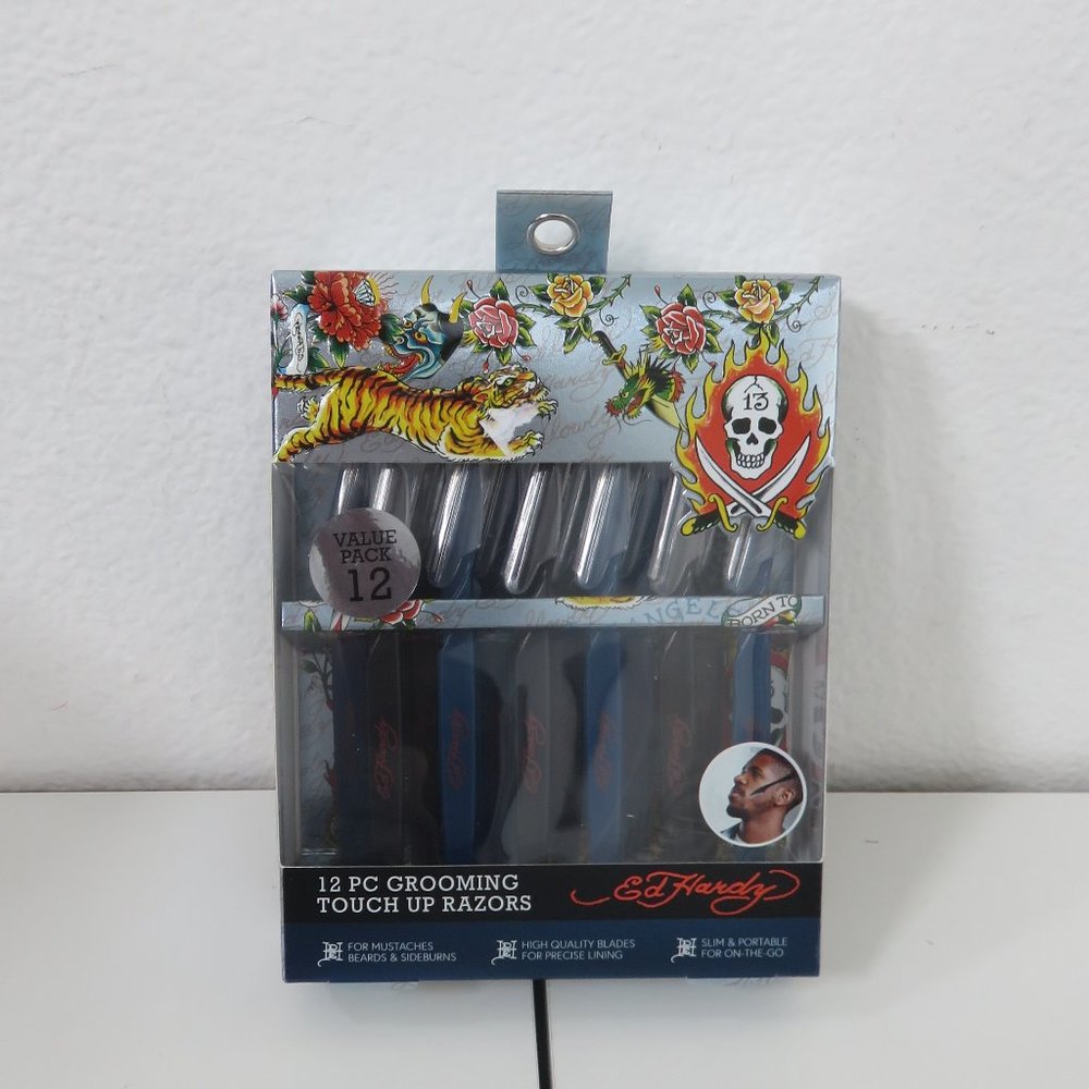 (#B-1) Ed Hardy 12 pc Grooming touch up razors